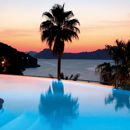 Resort Hilton &